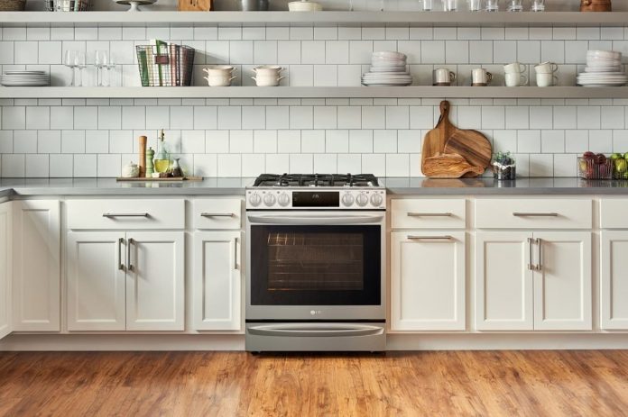 LG Air Sous Vide InstaView_Lifestyle 02 (002)
