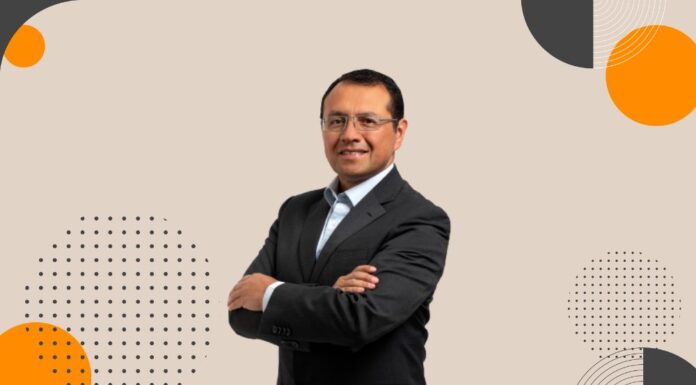 Hiram Monroy, Gerente de Comercial para AMD Hispanoamérica.