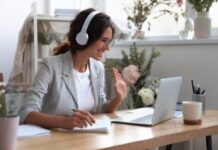 Licencias OnLine capacita a los canales.