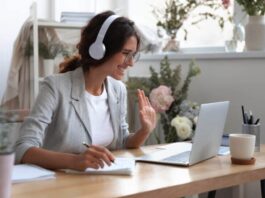 Licencias OnLine capacita a los canales.