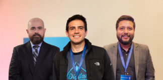 Rodrigo Viani; Andrés Aldana; y Antonio Piccinini, de Acquia.