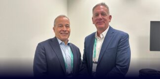 Robert (Bob) Jones, Chief Revenue Officer, y Tony Hemmelgarn, President & CEO, en Siemens Digital Industries Software