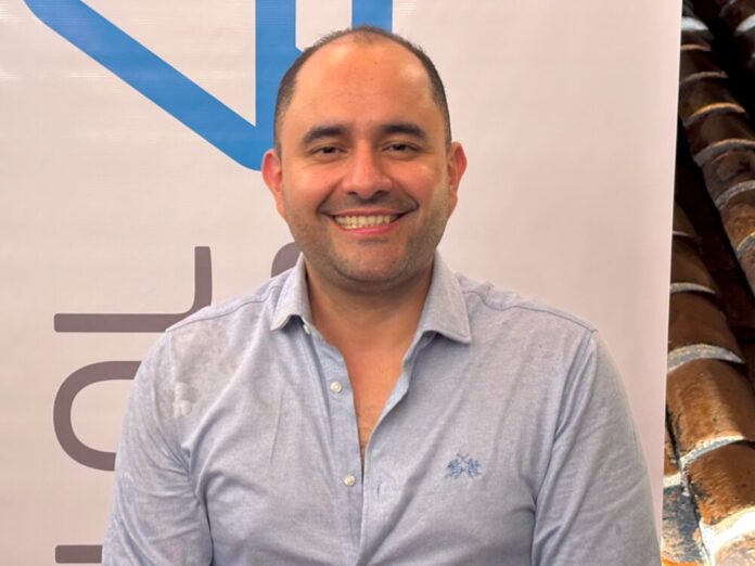 Fabio Portela, Country Manager de Licencias OnLine Colombia. Fabio Portela, Country Manager de Licencias OnLine Colombia.