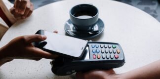 Una investigación de la compañía revela un nuevo esquema criminal para robar datos de tarjetas y realizar compras como si tuvieran la tarjeta física. "Nuestro análisis muestra que, aun con las capas de seguridad existentes, la creatividad de los atacantes permitió interceptar y reenviar datos de tarjetas, transformando la conveniencia en un riesgo real para los consumidores”, explica Anderson Leite, Investigador de Seguridad en Kaspersky.