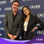 John-Kelley, Vicepresidente de CES y Director de la Exposición, y Grace Venes-Escaffi, Specialist, CES & Industry Communications