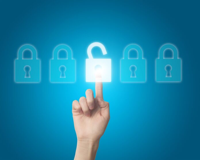 Kaspersky recomienda cambiar permanentemente las constraseñas.