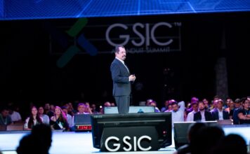 Carlos Arochi, de Panduit.