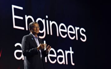 El CEO de Intel, Lip-Bu Tan, brinda su charla plenaria en Computex 2026 en Taipei - Taiwan.