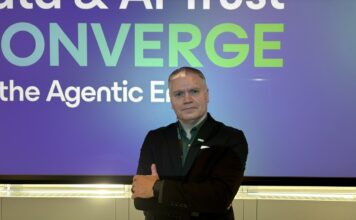 Raymond Umerley, Field CISO at Coveware by Veeam, en el VeeamON 26.