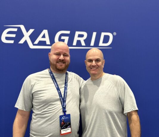 Alejandro Wasserlauf, Territory Sales Manager para el Cono Sur; y Paulo Vendramini, Area Vice President Sales for Latin America, en ExaGrid.