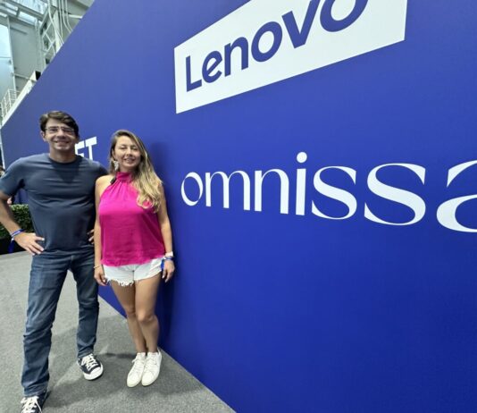 Thiago Mello Valcesia, Senior Staff Solutions Architect - Latin America; y Claudia Reyes, Senior Channel & Commercial Manager LATAM, en Omnissa.